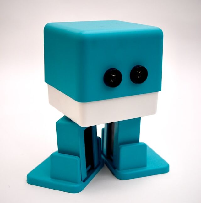 Mini Robo_Unsplash